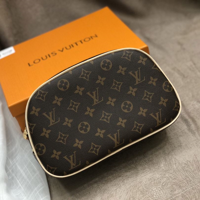 LV Clutch Bags